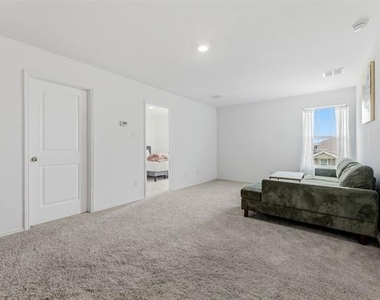 2915 Acacia Drive - Photo Thumbnail 25