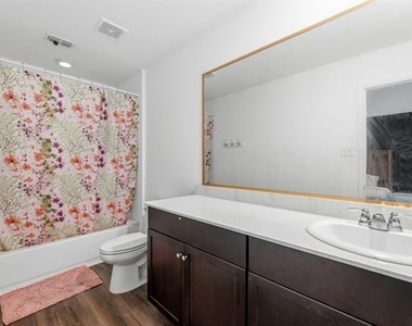 2915 Acacia Drive - Photo Thumbnail 17