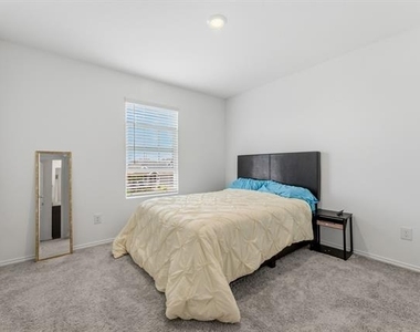 2915 Acacia Drive - Photo Thumbnail 22