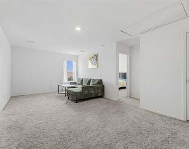 2915 Acacia Drive - Photo Thumbnail 24
