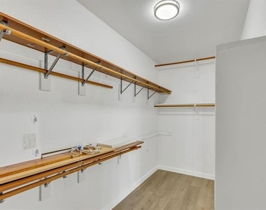 6113 Farrah Drive - Photo Thumbnail 31