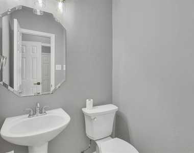 6113 Farrah Drive - Photo Thumbnail 27