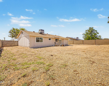 20601 N 33rd Avenue - Photo Thumbnail 25