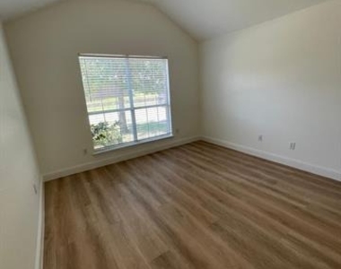 2049 Sunny Side Drive - Photo Thumbnail 14