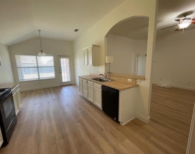 2049 Sunny Side Drive - Photo Thumbnail 24