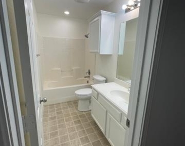 2049 Sunny Side Drive - Photo Thumbnail 21