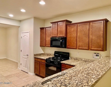 4387 W White Canyon Road - Photo Thumbnail 6