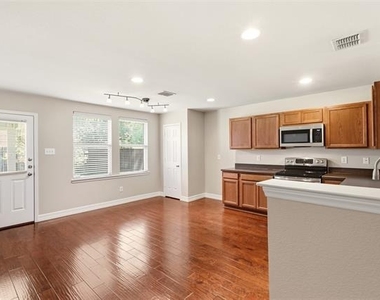 12858 Galaxy Drive - Photo Thumbnail 7