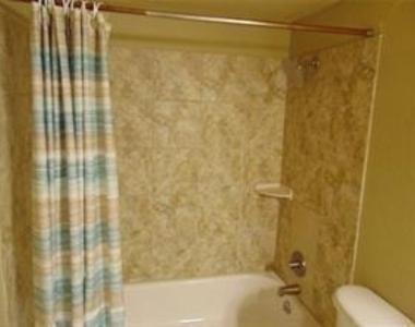 12824 Midway Road - Photo Thumbnail 8