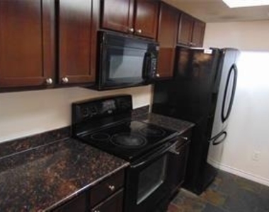 12824 Midway Road - Photo Thumbnail 3