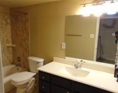 12824 Midway Road - Photo Thumbnail 9