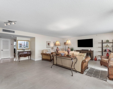 250 S Ocean Boulevard - Photo Thumbnail 12