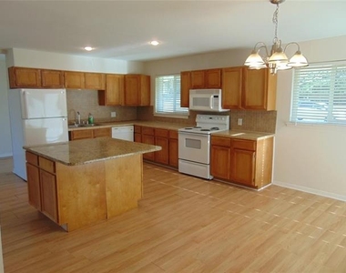 3655 Pallos Verdas Drive - Photo Thumbnail 13