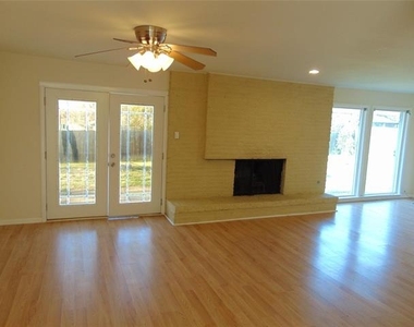 3655 Pallos Verdas Drive - Photo Thumbnail 3
