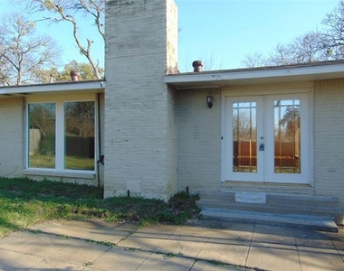 3655 Pallos Verdas Drive - Photo Thumbnail 4