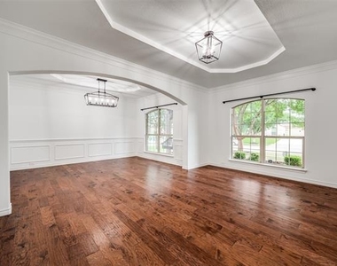 1329 Bateman Lane - Photo Thumbnail 5