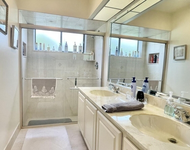 5662 Ainsley Court - Photo Thumbnail 12