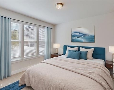 832 Concan Drive - Photo Thumbnail 6