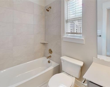 832 Concan Drive - Photo Thumbnail 13