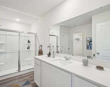 2200 Meadow Park Drive - Photo Thumbnail 14