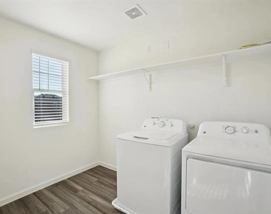 2200 Meadow Park Drive - Photo Thumbnail 19