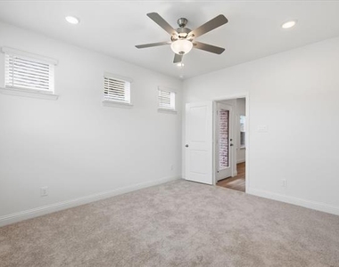 186 Balboa Lane - Photo Thumbnail 12