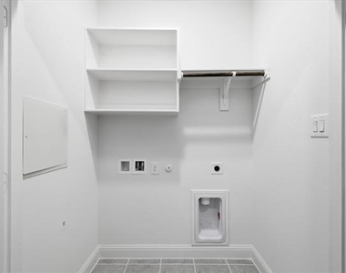 186 Balboa Lane - Photo Thumbnail 9