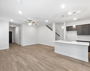 186 Balboa Lane - Photo Thumbnail 4