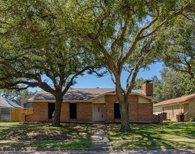 416 Lincoln Drive - Photo Thumbnail 32