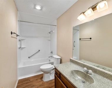 416 Lincoln Drive - Photo Thumbnail 20