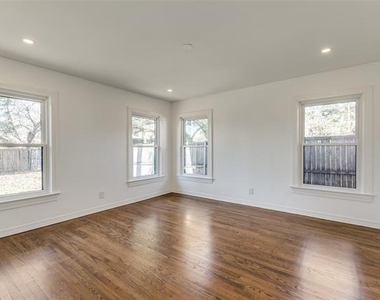 5119 Maple Springs Boulevard - Photo Thumbnail 11