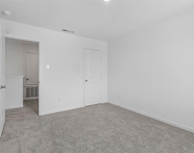 120 Waterhouse Lake Drive - Photo Thumbnail 19