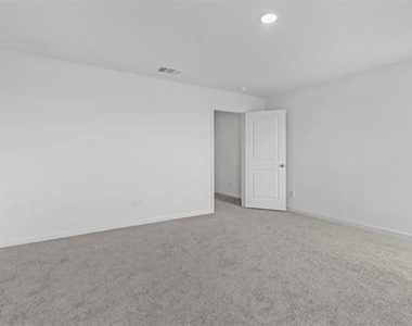 120 Waterhouse Lake Drive - Photo Thumbnail 12