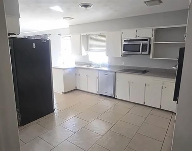 8057 Fall River Drive - Photo Thumbnail 6