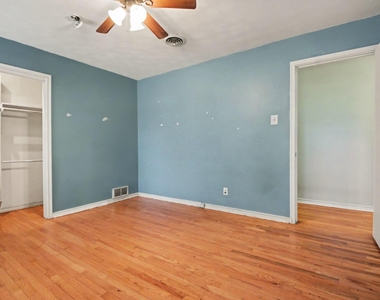 8057 Fall River Drive - Photo Thumbnail 19