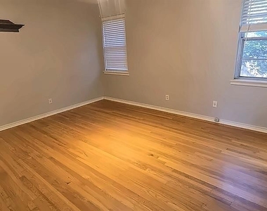 8057 Fall River Drive - Photo Thumbnail 3