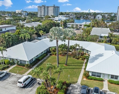 410 Venetian Drive - Photo Thumbnail 1