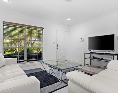 410 Venetian Drive - Photo Thumbnail 10