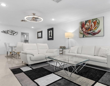 410 Venetian Drive - Photo Thumbnail 9