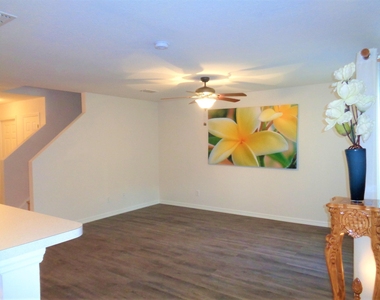 1636 Pointe West Way - Photo Thumbnail 17