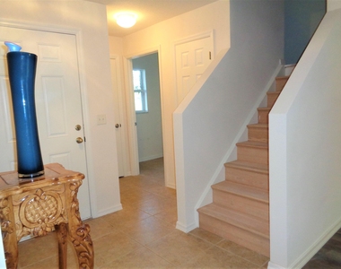 1636 Pointe West Way - Photo Thumbnail 3