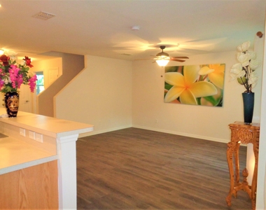 1636 Pointe West Way - Photo Thumbnail 13