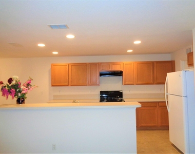 1636 Pointe West Way - Photo Thumbnail 9