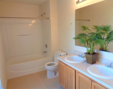1636 Pointe West Way - Photo Thumbnail 27