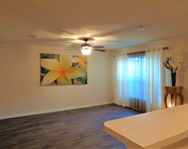 1636 Pointe West Way - Photo Thumbnail 16