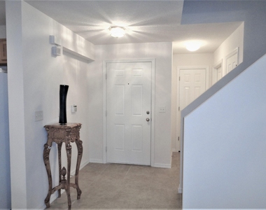 1636 Pointe West Way - Photo Thumbnail 2
