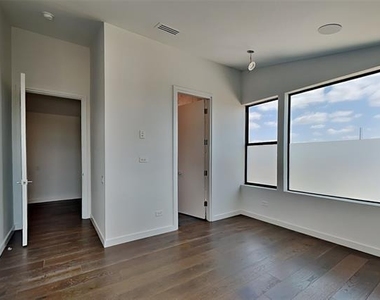 103 Forest Star Drive - Photo Thumbnail 14