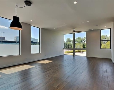 103 Forest Star Drive - Photo Thumbnail 3