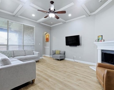 16512 Amistad Avenue - Photo Thumbnail 9
