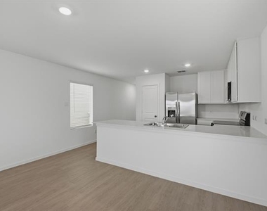 6307 Sandpiper Lane - Photo Thumbnail 5